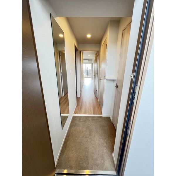 スプランディッド城東関目8階2LDK 玄関の画像