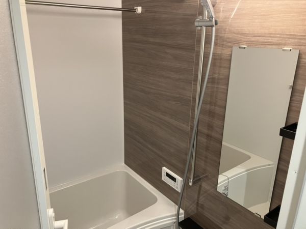 ブランシエスタ南吹田パークサイド2階1LDK お風呂の画像