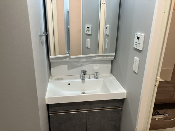 ブランシエスタ南吹田パークサイド2階1LDK 洗面所の画像