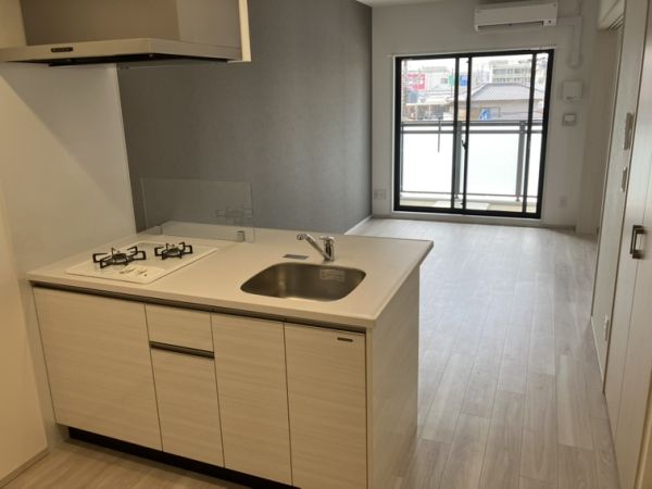 ブランシエスタ南吹田パークサイド3階1LDK リビングの画像