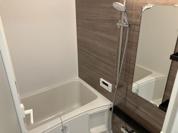 ブランシエスタ南吹田パークサイド3階1LDK お風呂の画像