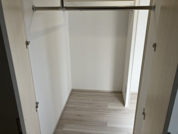 ブランシエスタ南吹田パークサイド3階1LDK 収納の画像