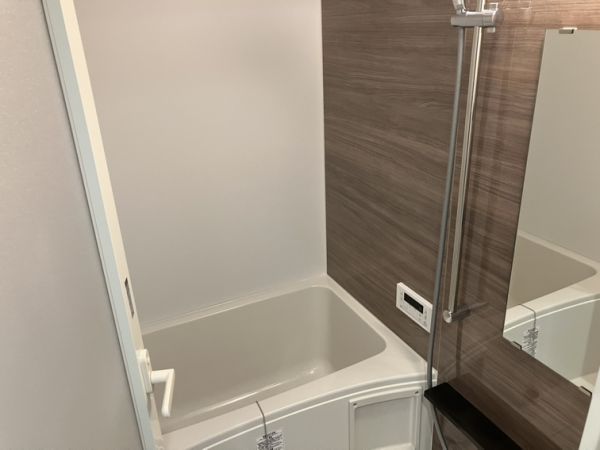 ブランシエスタ南吹田パークサイド4階1LDK お風呂の画像