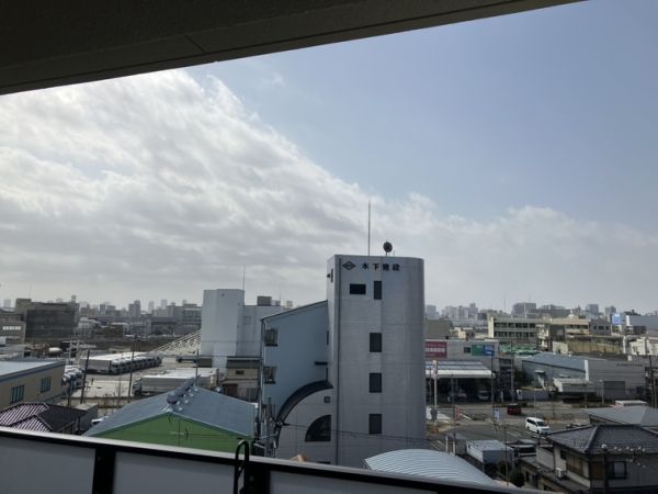 ブランシエスタ南吹田パークサイド6階1LDK 景観の画像