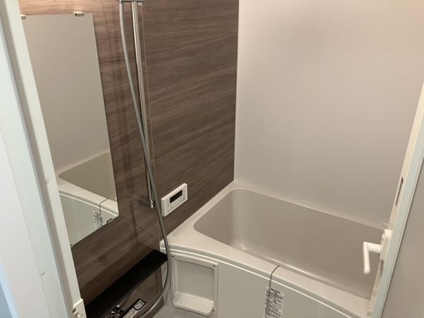 ブランシエスタ南吹田パークサイド8階1LDK お風呂の画像