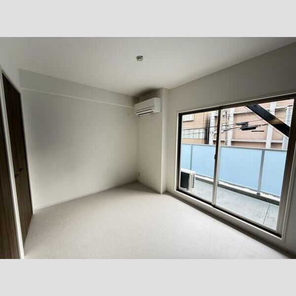 パークヒルズ天保山Moe01階1K リビングの画像