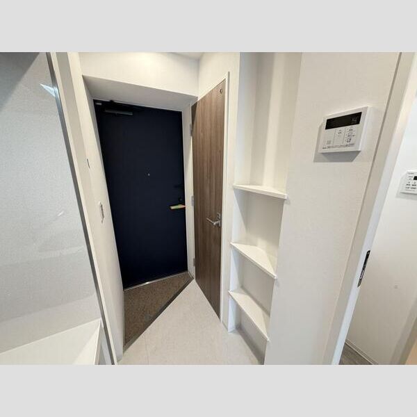 パークヒルズ天保山Moe02階1K 玄関の画像