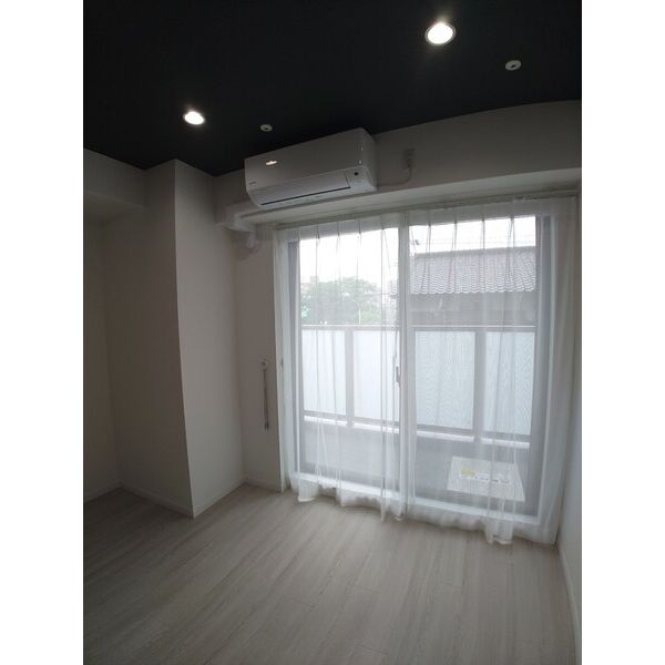 エヌエムキャトフヴァン2階1R 部屋①の画像