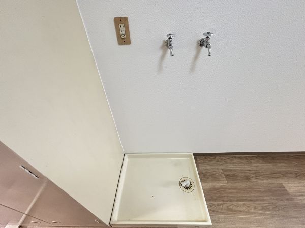 エステイトビル8階1R 設備の画像