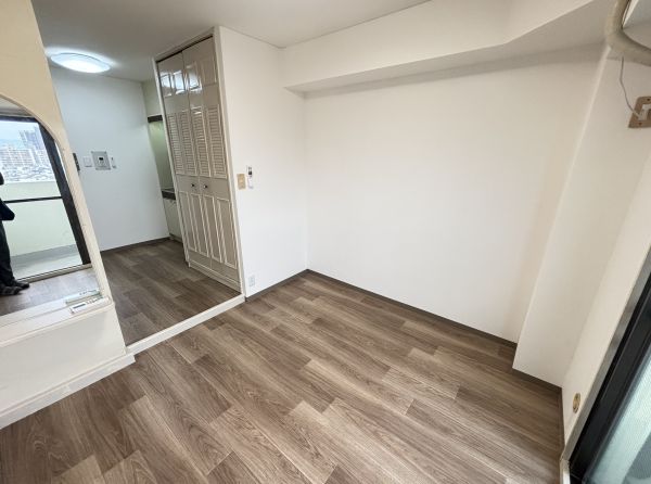 エステイトビル8階1R 部屋①の画像