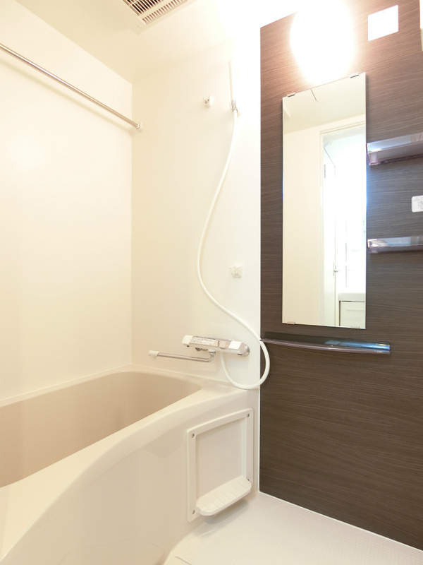 リブリ・ゼフィランサス1階1K お風呂の画像