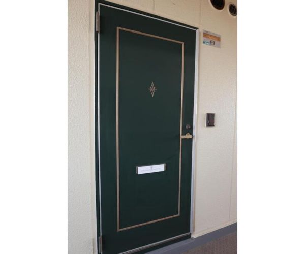 エステートピア吉田　1階3DK 玄関の画像