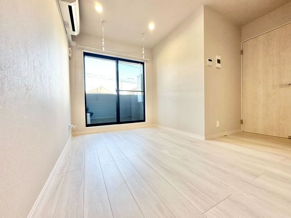 Varme黄金3階1K リビングの画像