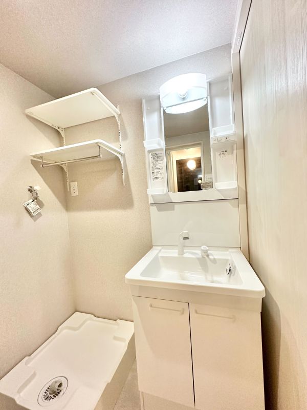 Varme黄金2階1K 洗面所の画像