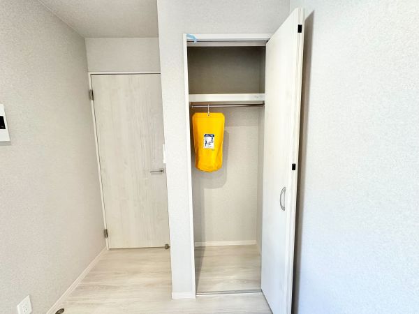 Varme黄金2階1K 収納の画像