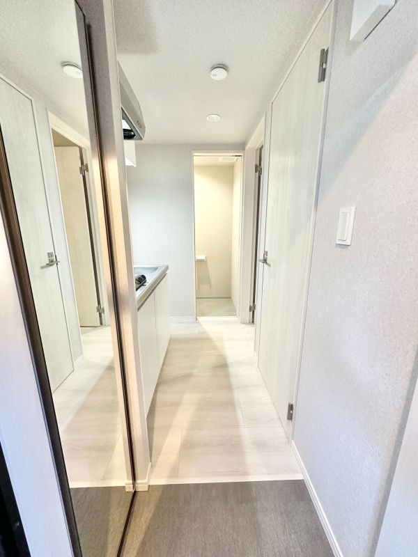 Varme黄金2階1K 玄関の画像