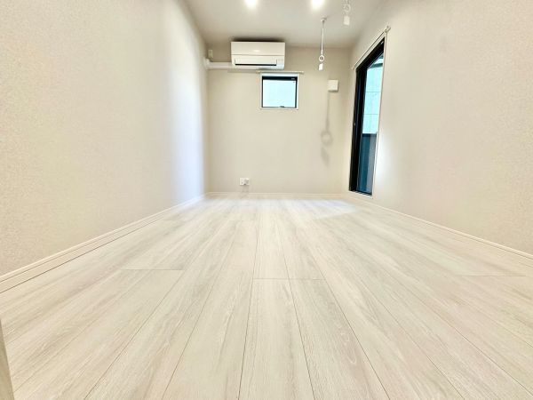 Varme黄金2階1K 部屋②の画像