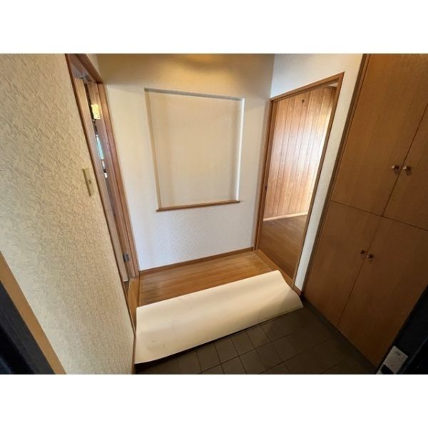 グランベール7階4LDK以上 玄関の画像