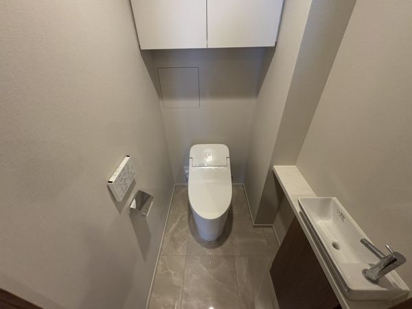 Brillia Tower箕面船場TOP OF THE HILL13階3LDK トイレの画像