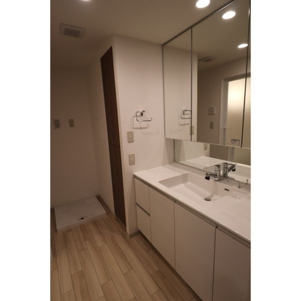 パークナードフィット津雲台2階3LDK 洗面所の画像