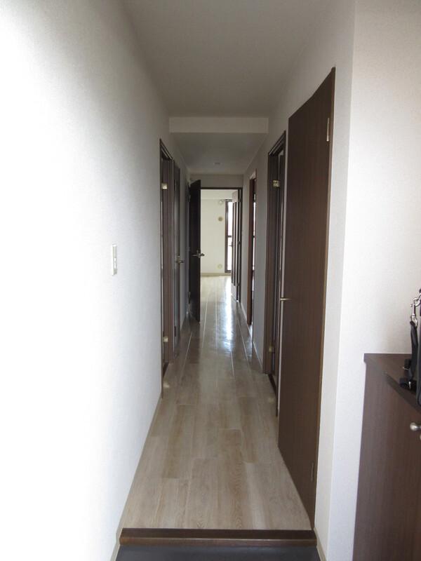 グレーシア大西6階3LDK 玄関の画像