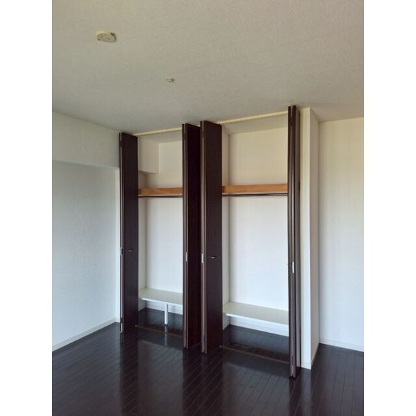 新千里桜ヶ丘メゾンシティ弐番館11階3LDK 収納の画像