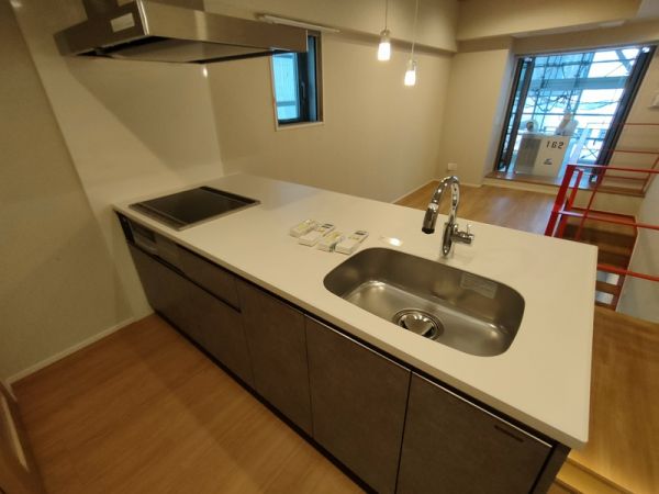 プレミアム長瀬3階2LDK キッチンの画像
