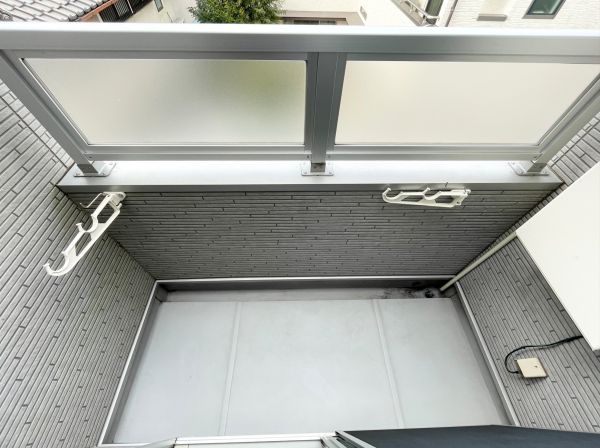 ボルツァーノ2階1R ベランダの画像