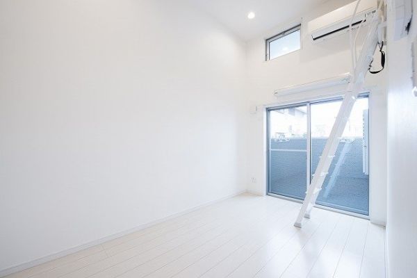 ボルツァーノ1階1R リビングの画像