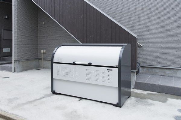 ボルツァーノ1階1R ベランダの画像