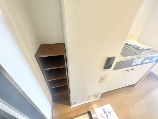 ラフォーレ竹山3階1K 玄関の画像