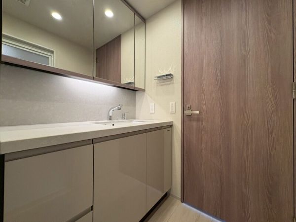 シエリアタワー中之島39階4LDK以上 洗面所の画像