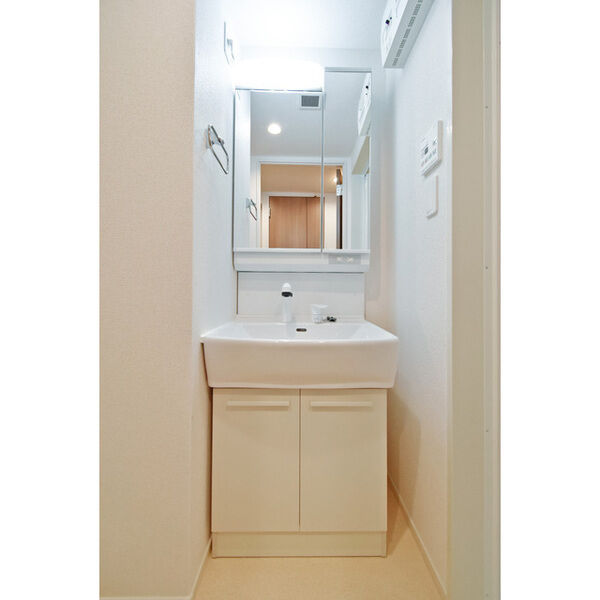 	リアライズ今里南09階1LDK 洗面所の画像