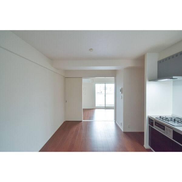 	リアライズ今里南6階1LDK リビングの画像