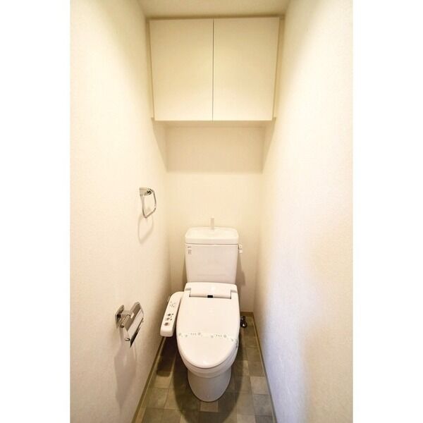 アスリート江坂Ⅱ番館4階1DK トイレの画像