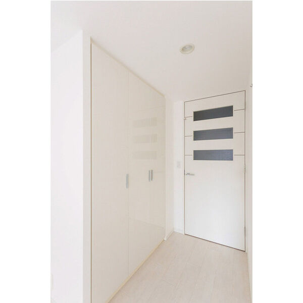 アスリート江坂Ⅱ番館5階1K 収納の画像