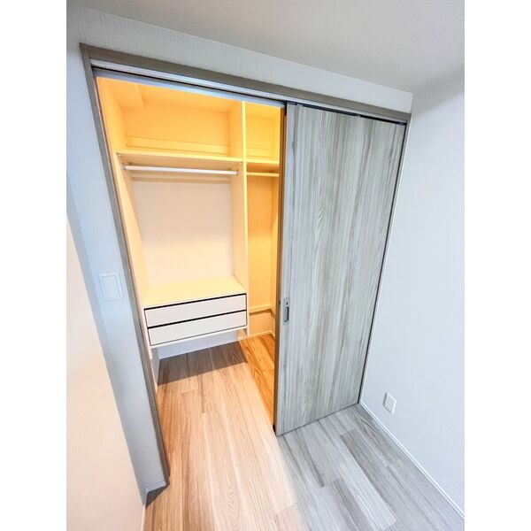 スプランディッド天王寺SOUTH2階1LDK 収納の画像