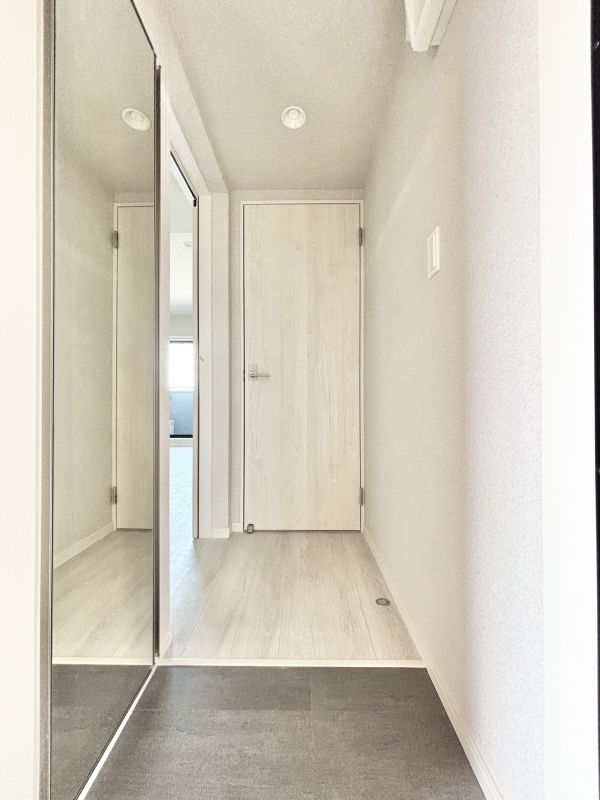 Maururu高畑1階1LDK 玄関の画像