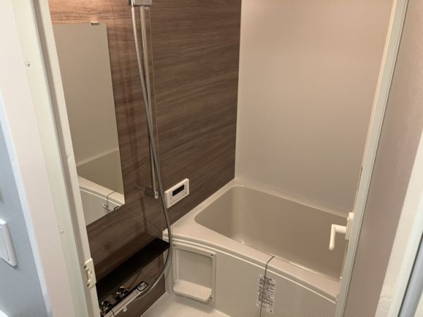 ブランシエスタ南吹田パークサイド8階1LDK お風呂の画像