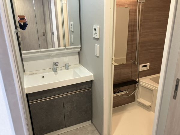 ブランシエスタ南吹田パークサイド8階1LDK 洗面所の画像