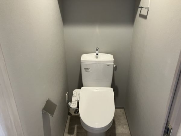 ブランシエスタ南吹田パークサイド9階1LDK トイレの画像