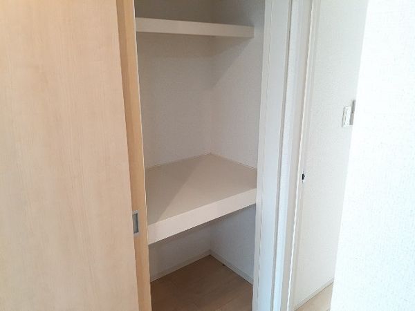 ブランシュシュ2階1LDK 収納の画像