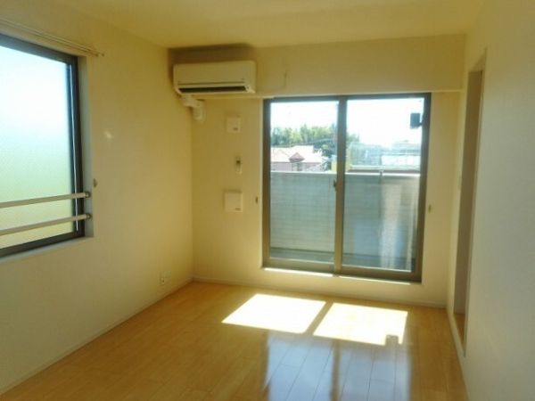 ブランシュシュ3階1LDK リビングの画像