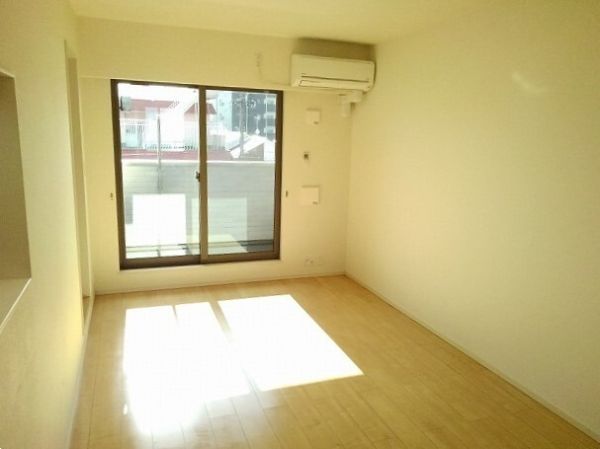 ブランシュシュ3階1LDK リビングの画像