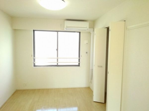 ブランシュシュ3階1LDK 部屋①の画像