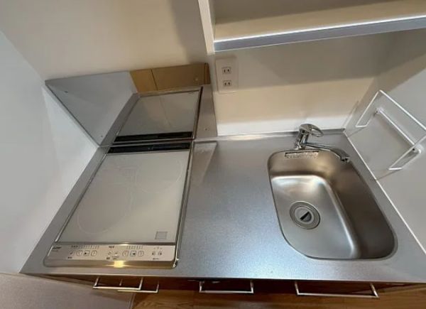 セレニテ東梅田アリエ5階2K キッチンの画像