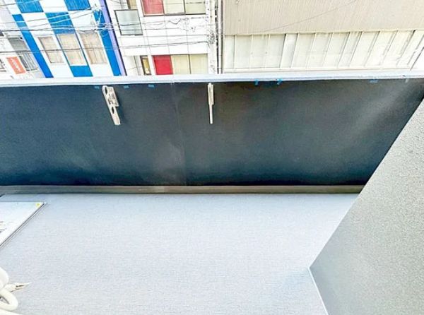 セレニテ東梅田アリエ12階2K ベランダの画像