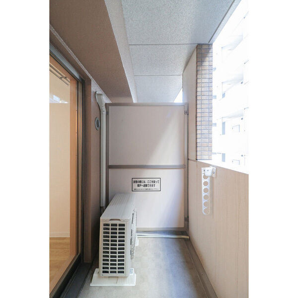 クレストコート難波サウス2階1K ベランダの画像