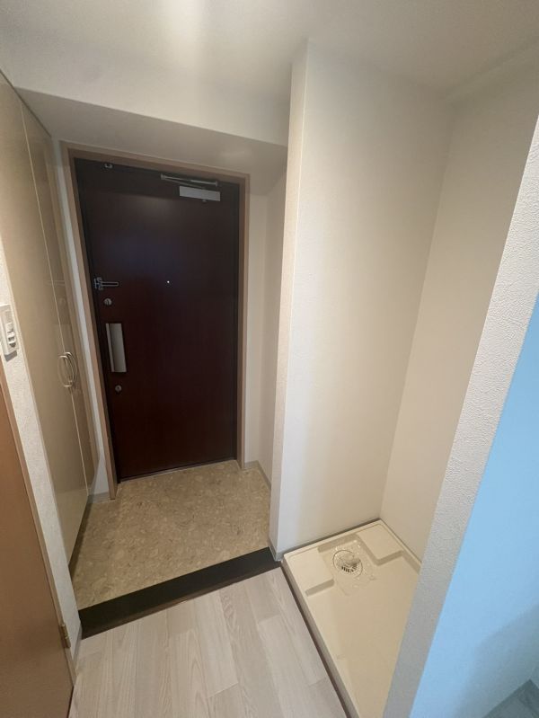 クレストコート難波サウス2階1K 玄関の画像