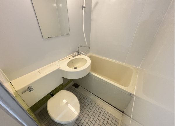 エステイトビル9階1R トイレの画像